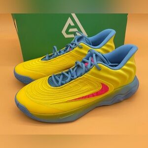 NEW Nike Men Giannis Immortality 4 Basketball Shoes Lightening / Hyper Pink